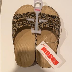 Freedom Moses Sandals - Cobra Sands